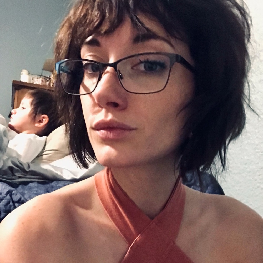 Meet your Posher, Carissa